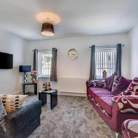 4-bedroom Serviced In Skinningrove 3 Casa vacanze Saltburn-by-the-Sea