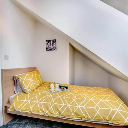 Casa vacanze 4-bedroom Serviced In Skinningrove 3 *